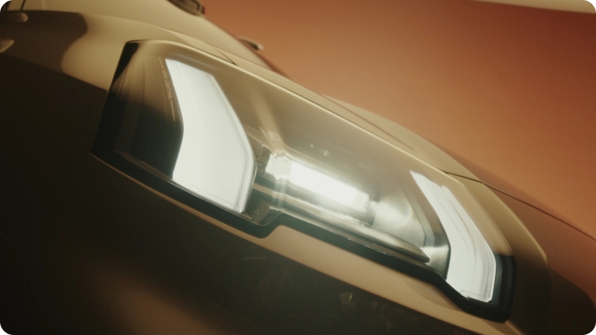 Bold & Stylish Front  & Rear lights