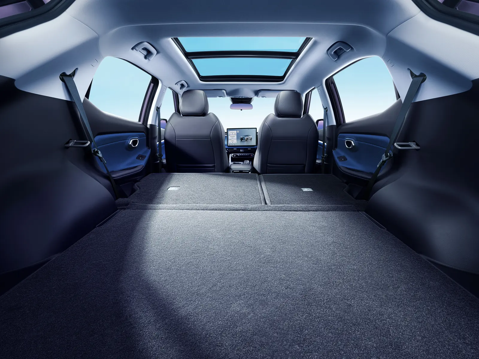 GAC EMZOOM full flat cargo space with folded rear seats